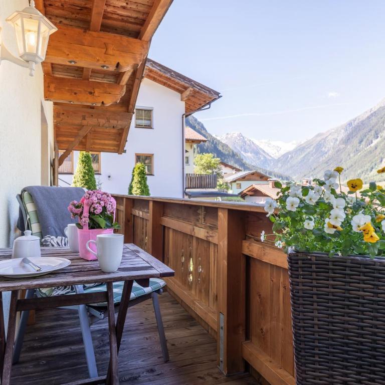 Haus Alpenkönig Exclusive Apartments near Stubai Glacier - Apartment mit 3 Schlafzimmern und Balkon - 24