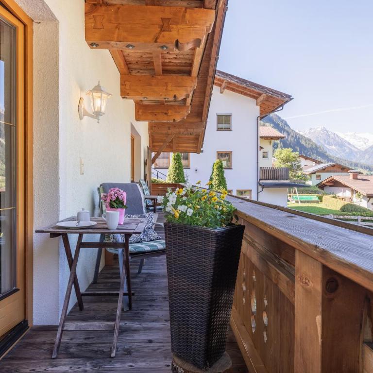Haus Alpenkönig Exclusive Apartments near Stubai Glacier - Apartment mit 3 Schlafzimmern und Balkon - 6