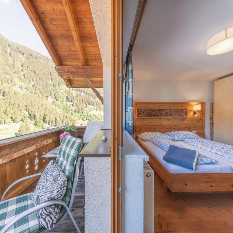 Haus Alpenkönig Exclusive Apartments near Stubai Glacier - Apartment mit 3 Schlafzimmern und Balkon - 3