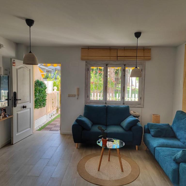 Relaxing & Cozy House - Three-Bedroom House - 14