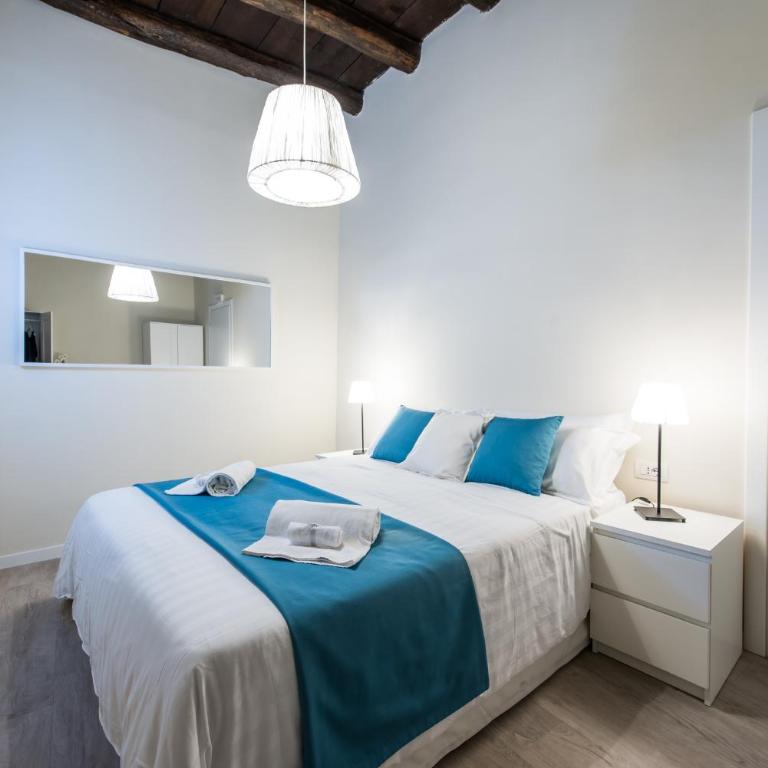 LuxurYenne - Standard Double Room - 8