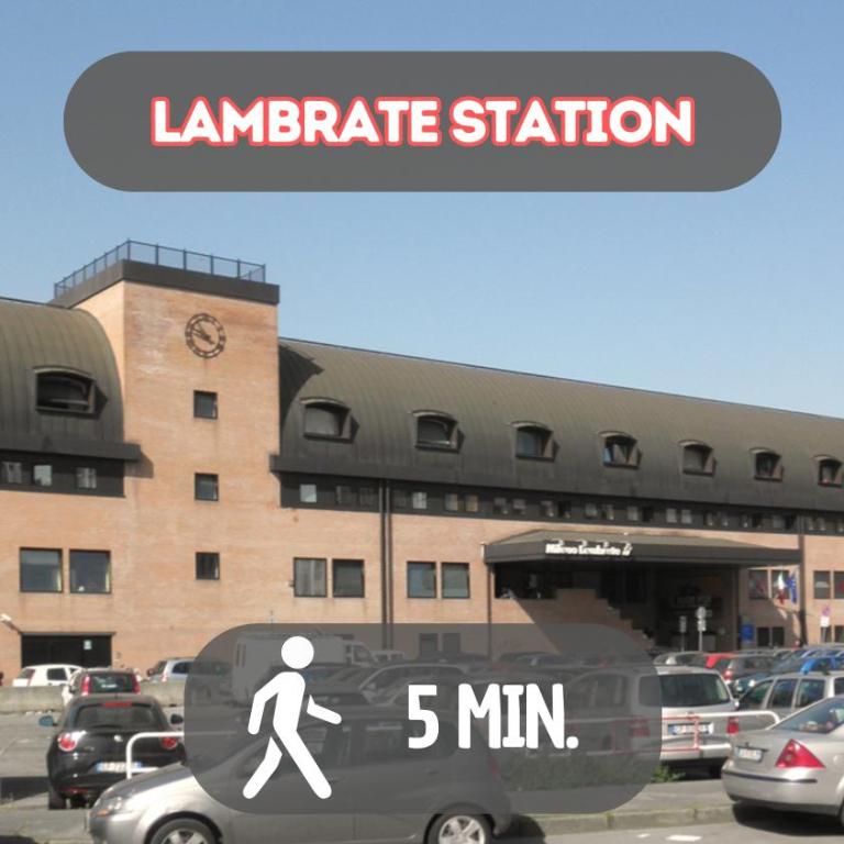 A 5-minute walk from Milano Lambrate station - One-Bedroom Apartment with Balcony and City View - 19