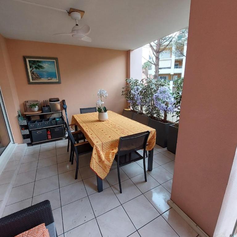 T3 climatisé avec terrasse, piscine, parking sécurisé - Apartamento de 2 dormitorios - 5