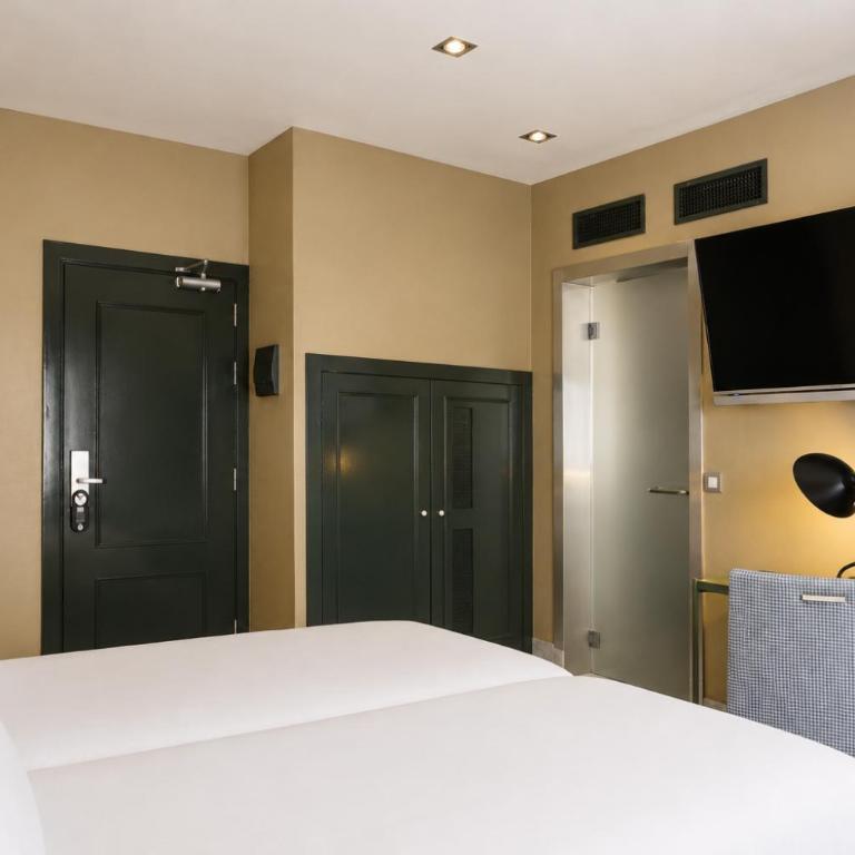 Petit Palace Puerta de Triana - Habitación Doble con terraza - 7