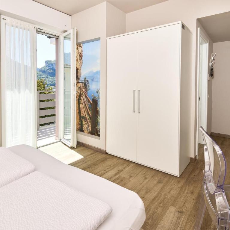 Rolly - Rooms & Restaurant - Camera Matrimoniale/Doppia con Letti Singoli con Balcone - 4