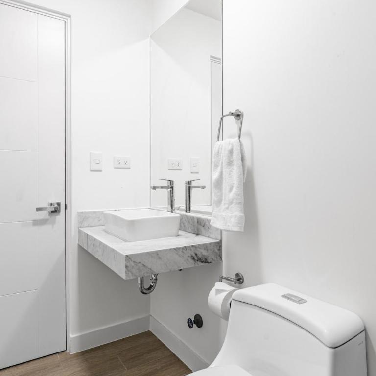 Luxury apartment near Larcomar with pool and jacuzzi - Apartamento de 3 dormitorios - 4