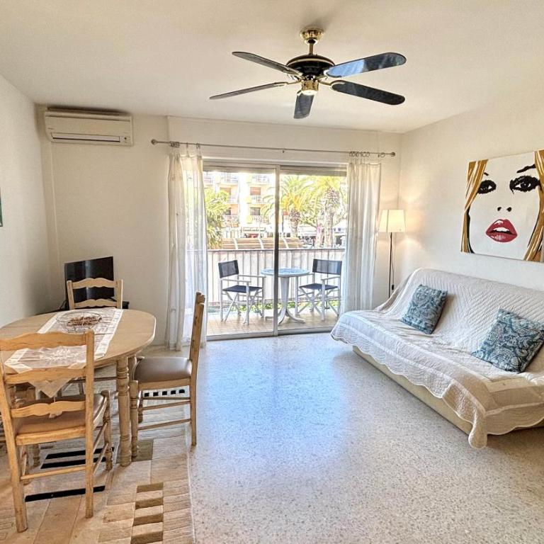 Le République - Centre ville, plage à pied - One-Bedroom Apartment with Balcony - 1