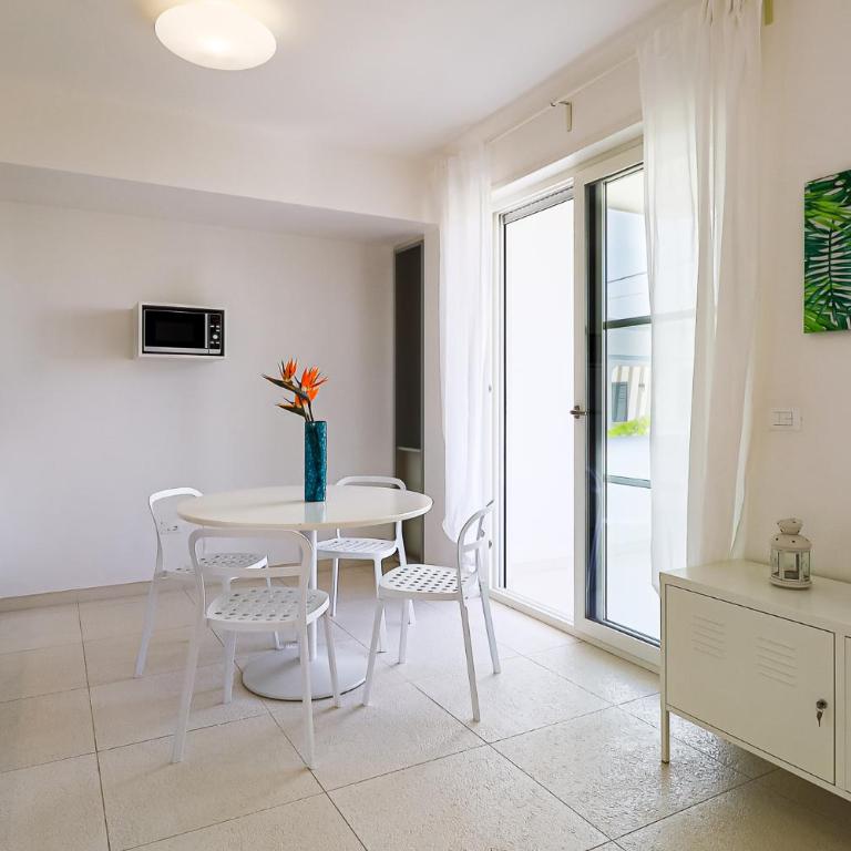 Terrazza sul Lago by Casa di Marco - Two-Bedroom Apartment - 6