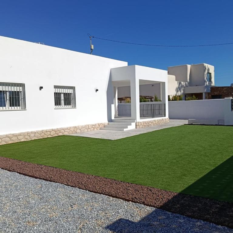 Casa en la playa de Denia - Four-Bedroom House - 1