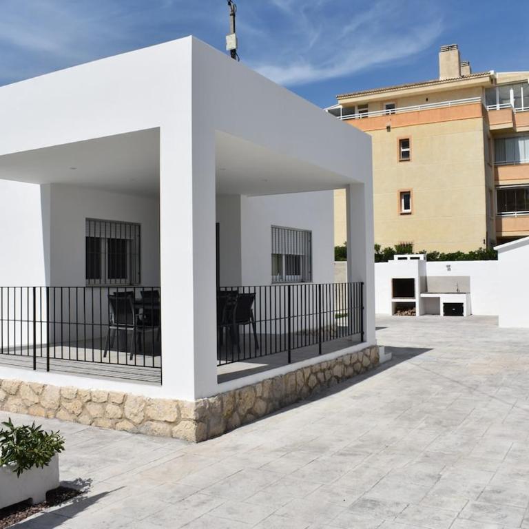 Casa en la playa de Denia - Four-Bedroom House - 9