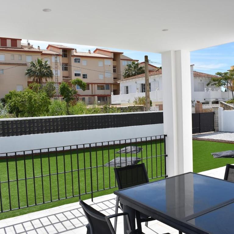Casa en la playa de Denia - Four-Bedroom House - 12