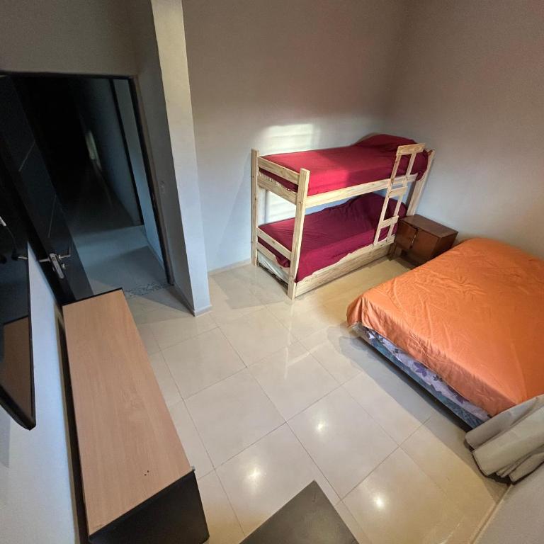 Casa cerca de Paso de la Patria para descanso para 10a20 personas - Six-Bedroom House - 3
