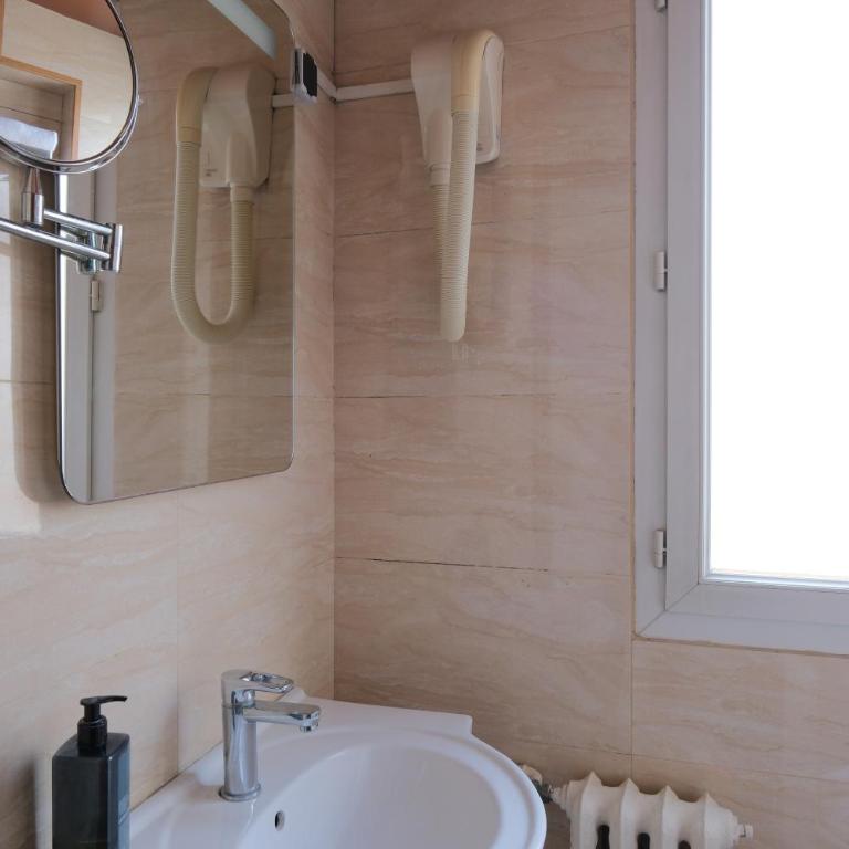 Hipotel Paris Voltaire Bastille - Chambre Simple - 14