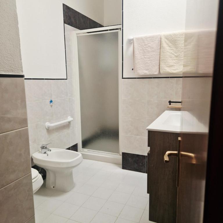 Affittacamere Sofy - Camera Matrimoniale con Bagno Privato - 5