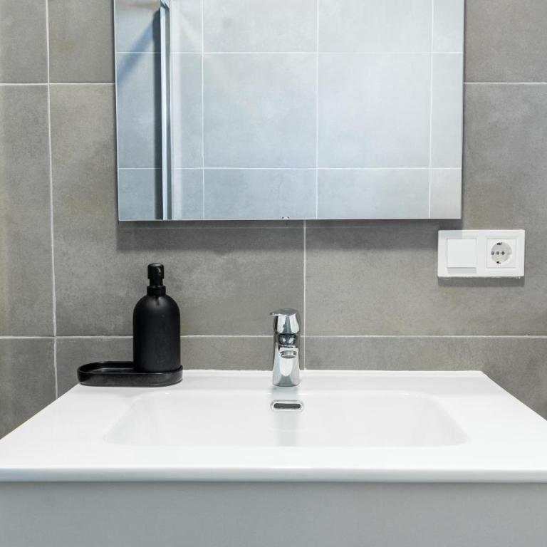 Enjoy Sevilla Resolana - Apartment with Terrace - 16