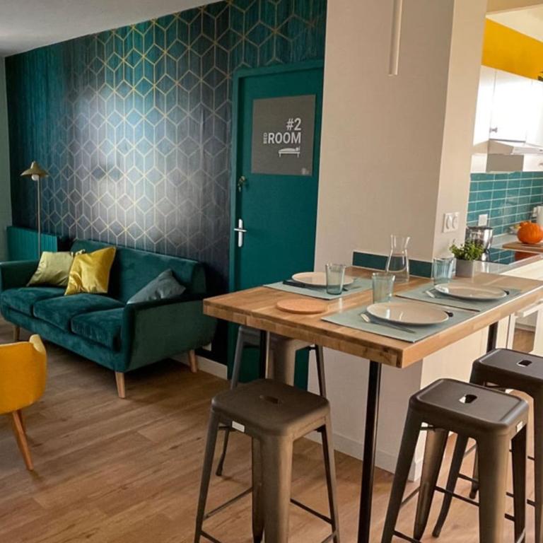 Spacious apartment with balcony - Apartamento - 4