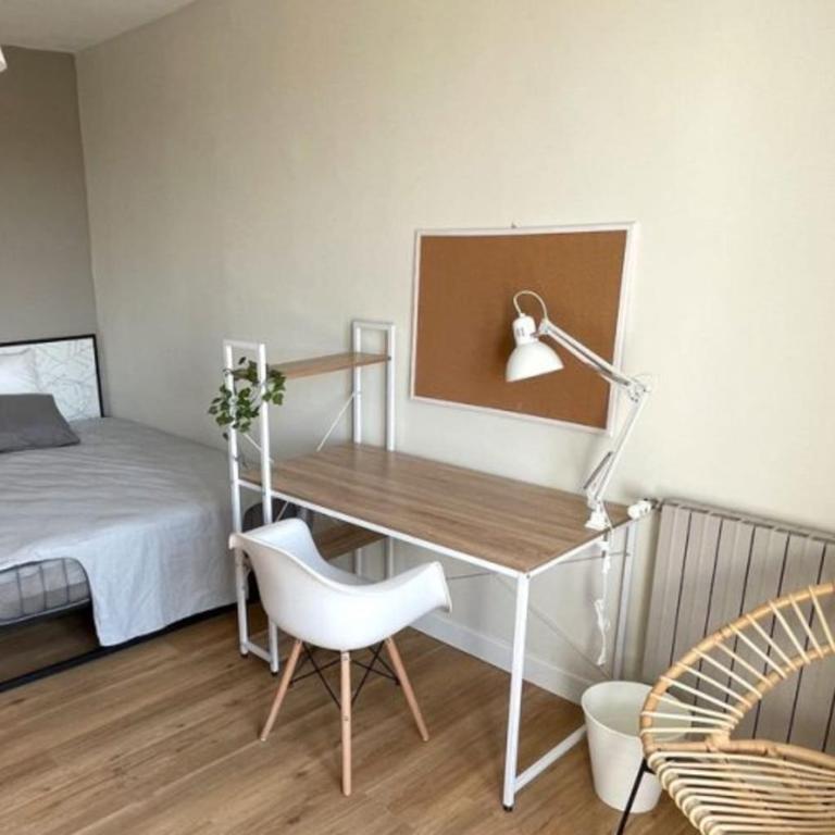 Spacious apartment with balcony - Apartamento - 6