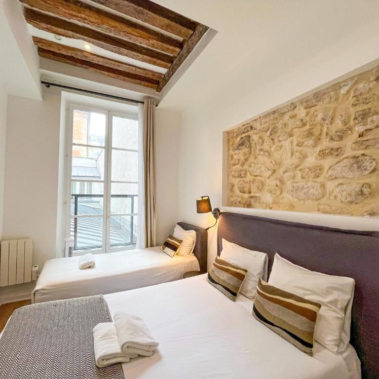 Urban Flat 67 - Spacious Flat in Central Paris - Apartment - 12