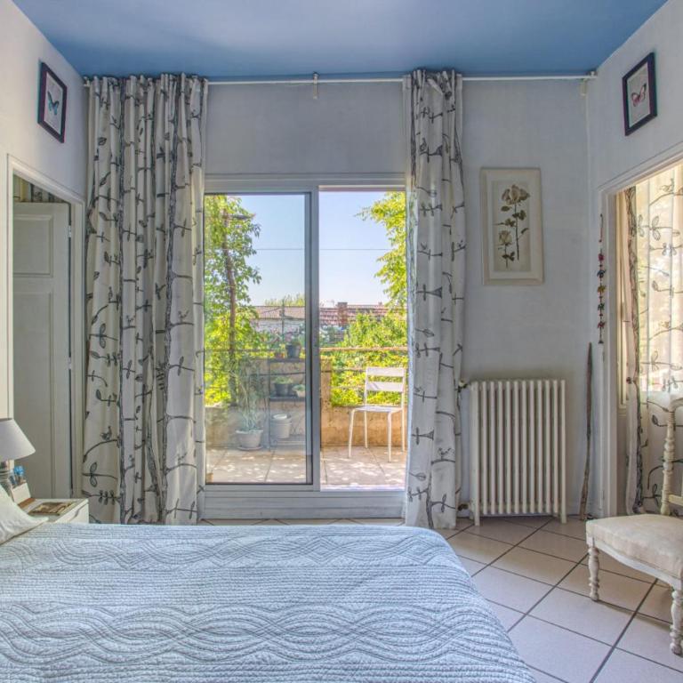 Charming bright house in Avignon for 6 people - Ferienhaus - 7