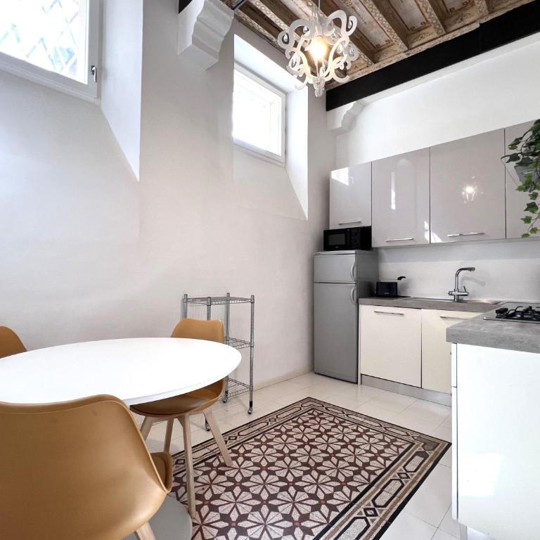 Finestra sul Duomo - Two-Bedroom Apartment - 37