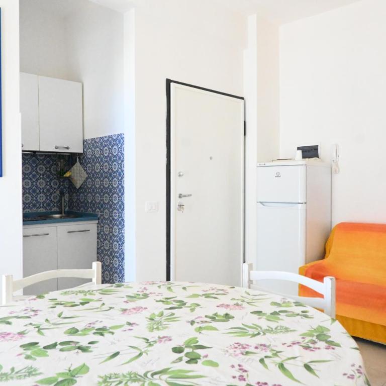 M449 - Marcelli, trilocale con posto auto e spiaggia privata - Two-Bedroom Apartment - 4