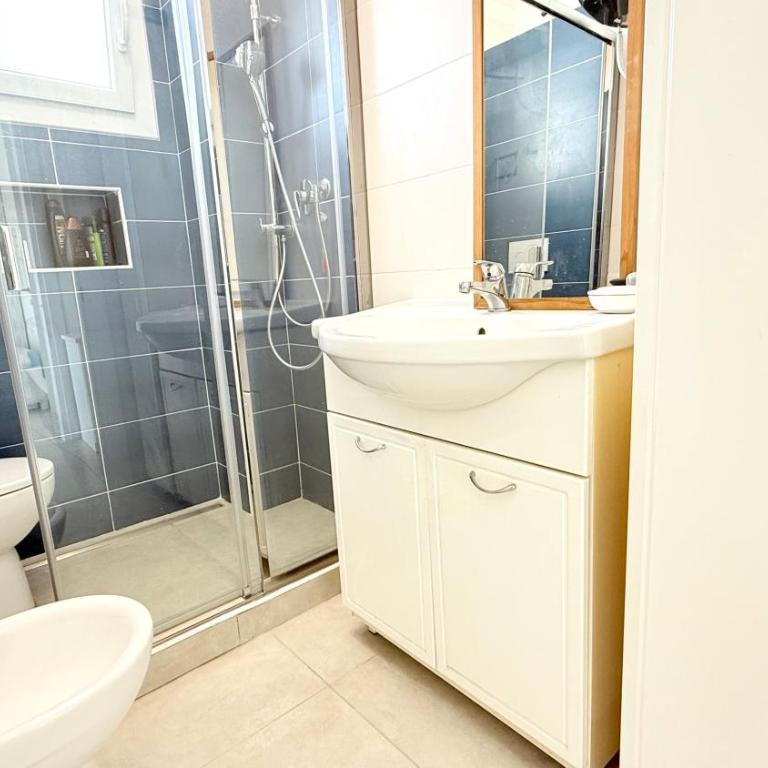 M449 - Marcelli, trilocale con posto auto e spiaggia privata - Two-Bedroom Apartment - 12