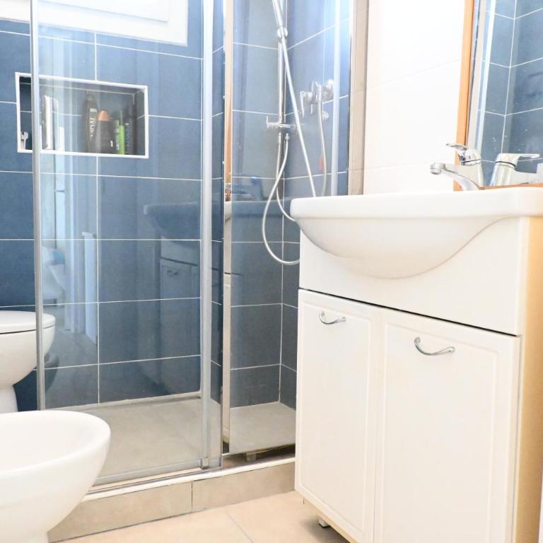 M449 - Marcelli, trilocale con posto auto e spiaggia privata - Two-Bedroom Apartment - 16