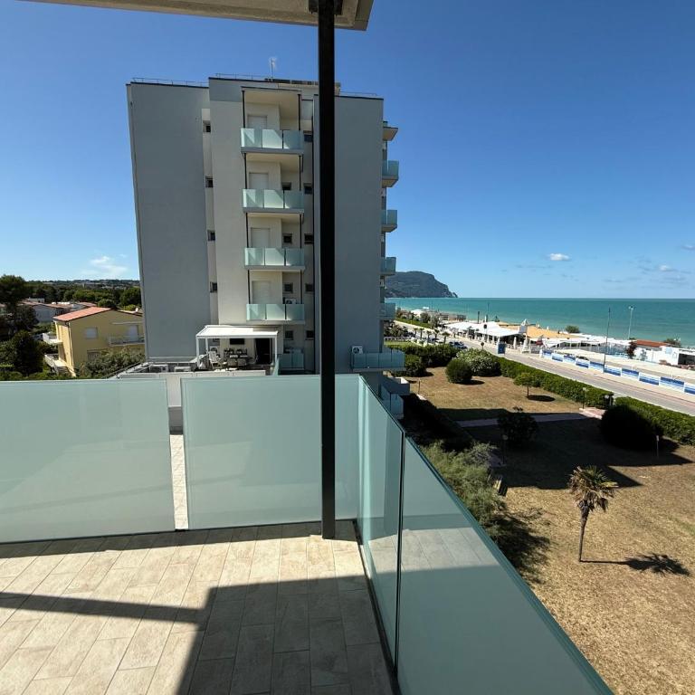 M449 - Marcelli, trilocale con posto auto e spiaggia privata - Two-Bedroom Apartment - 19