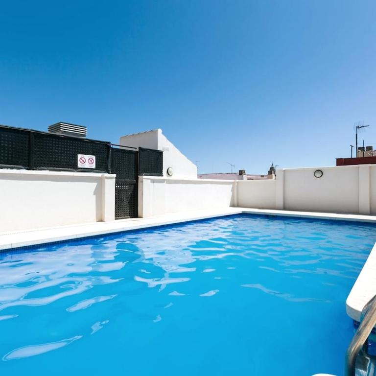 Modern Studio with Pool - Málaga Center - One-Bedroom Apartment - 5
