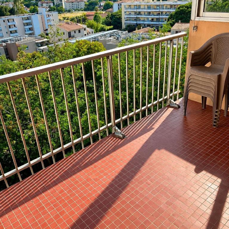 Bien placé, 2 chambres, 5 personnes, parking privé - Apartment mit 2 Schlafzimmern - 5
