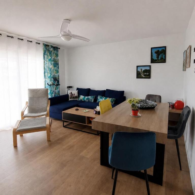Bien placé, 2 chambres, 5 personnes, parking privé - Apartment mit 2 Schlafzimmern - 8