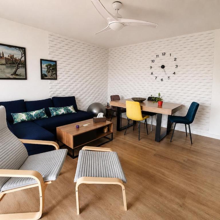 Bien placé, 2 chambres, 5 personnes, parking privé - Apartment mit 2 Schlafzimmern - 10