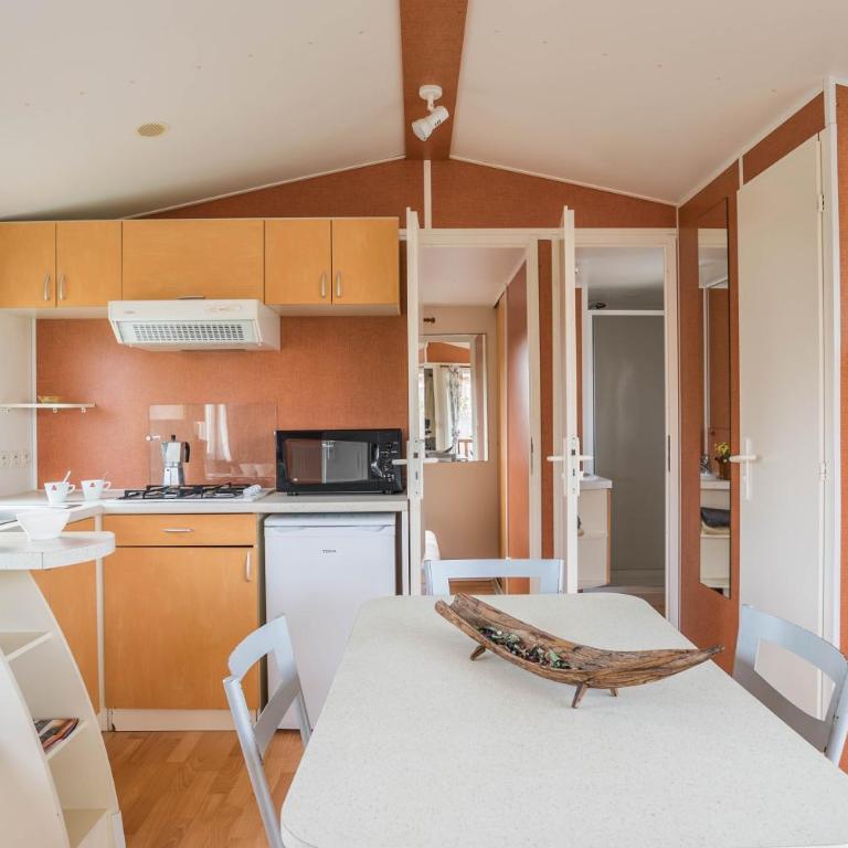 Casa Valentina - Quadruple Room with Shower - 12