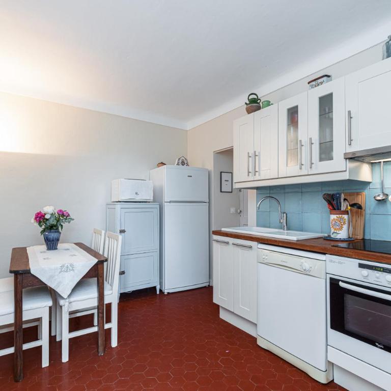 Maison provençale au calme avec jardin à Grasse - Maison 2 Chambres - 24