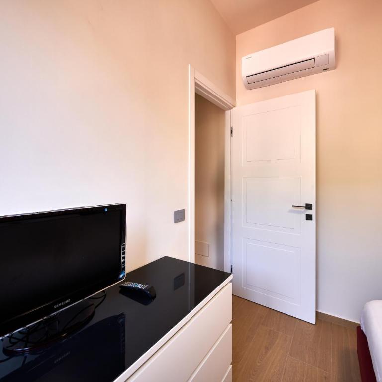 Emerald View Lake Como by 'The House Of Travelers' - One-Bedroom Apartment - 5