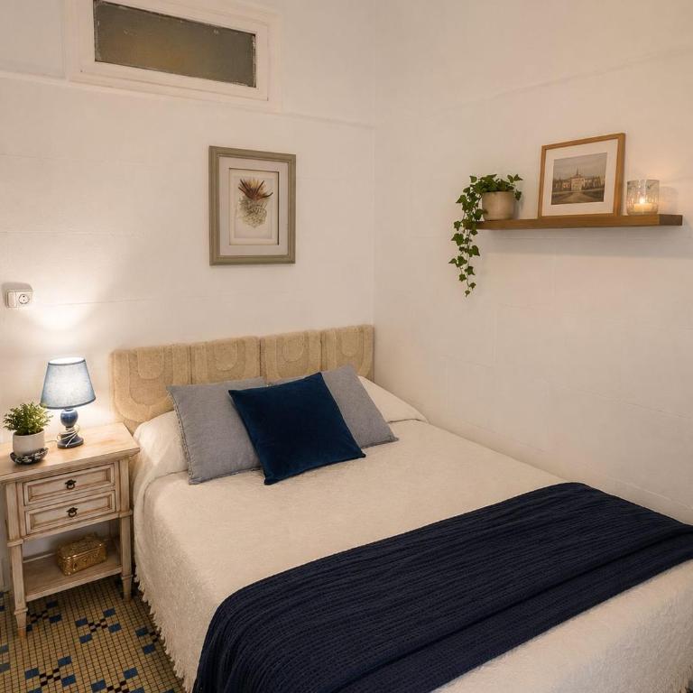 Van Gogh Flat By La Gobernanta - Three-Bedroom Apartment - 11
