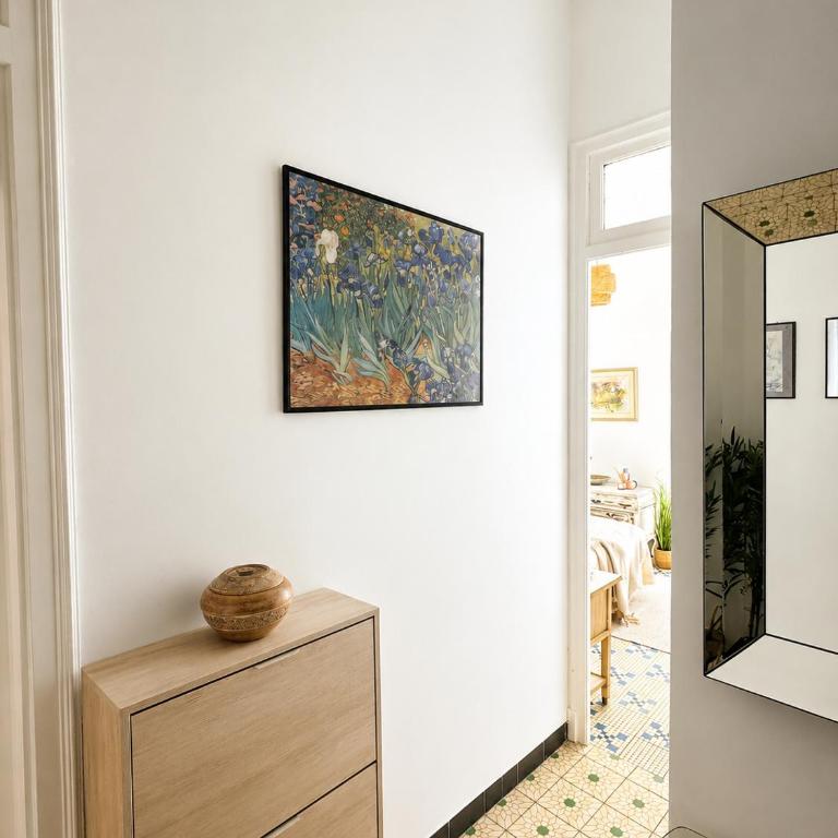 Van Gogh Flat By La Gobernanta - Three-Bedroom Apartment - 13