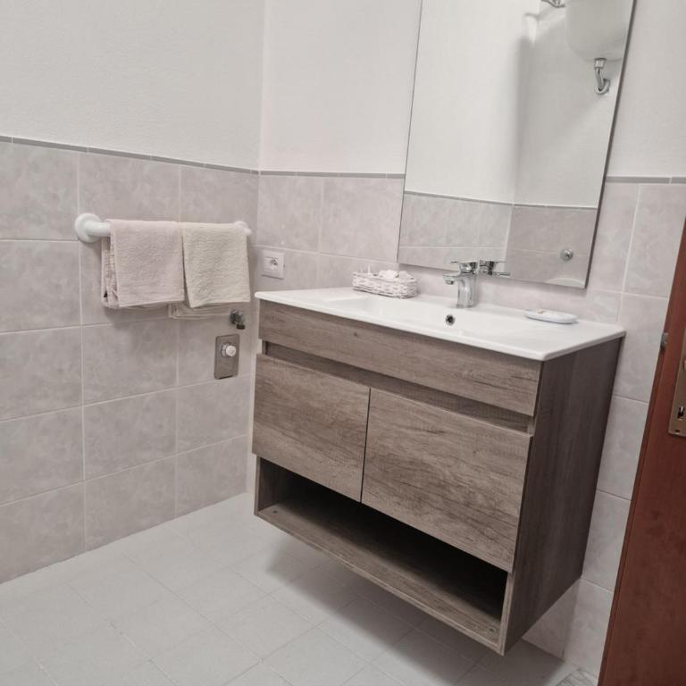 Affittacamere Sofy - Camera Matrimoniale con Bagno Privato - 3