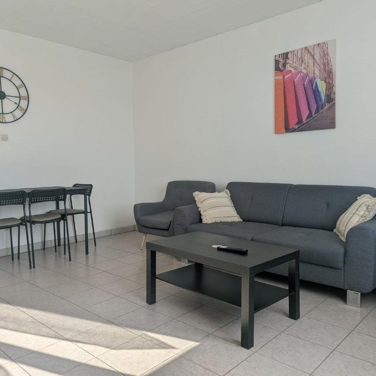 Le Regard - appartement 2 chambres ou studio, salon, cuisine équipée, parking et wifi gratuit - Apartment mit 2 Schlafzimmern - 2