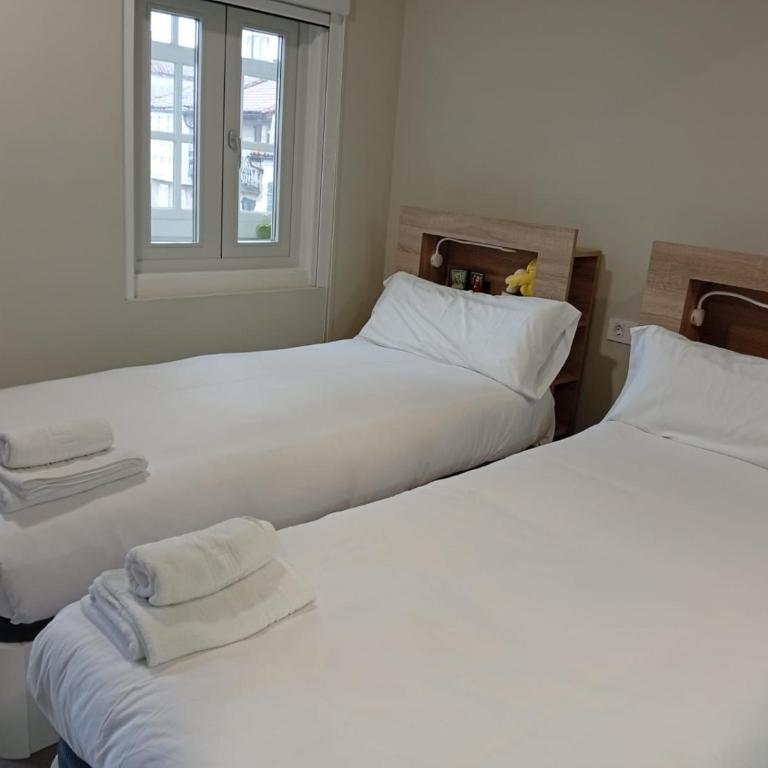 Loureiros Dorm - Deluxe Double Room with Balcony - 2