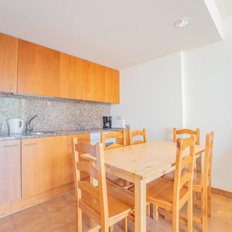 Miami Apartment 450 m from the beach - Two-Bedroom Apartment - 6