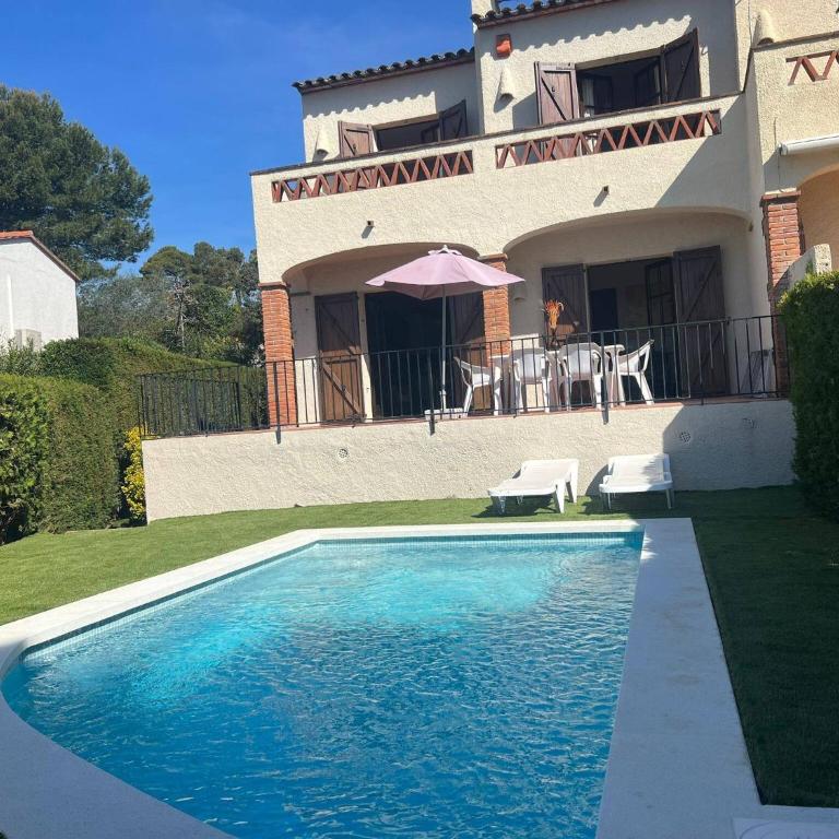 Torre Vella 207 - Three-Bedroom House - 1