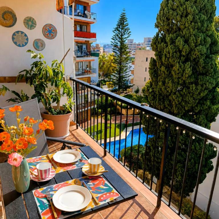 Céntrico apartamento cozy con piscina y parking - Appartamento con 2 Camere da Letto - 2