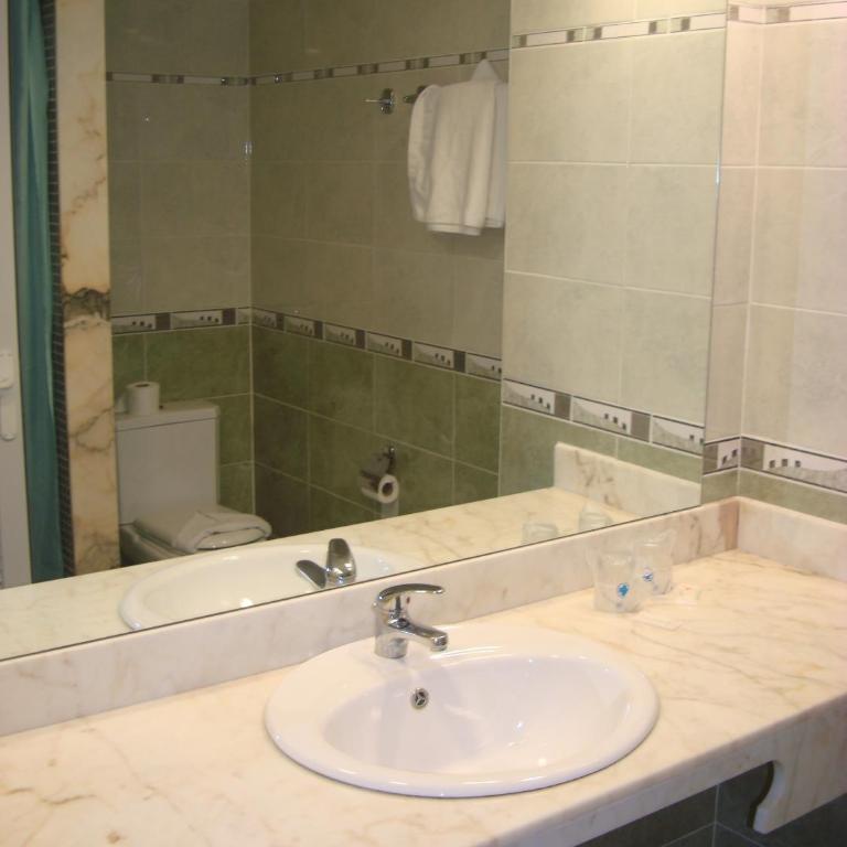 Hotel Univers - Habitación Doble Estándar - 1 o 2 camas - 1
