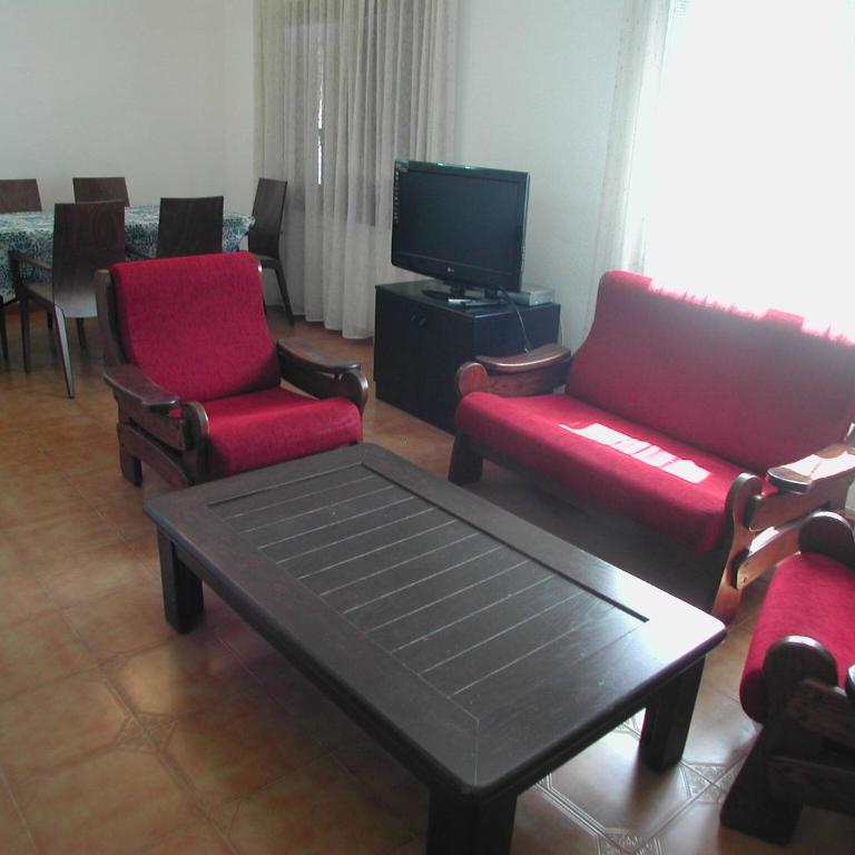 Bell Racó 37 - Four-Bedroom House - 10