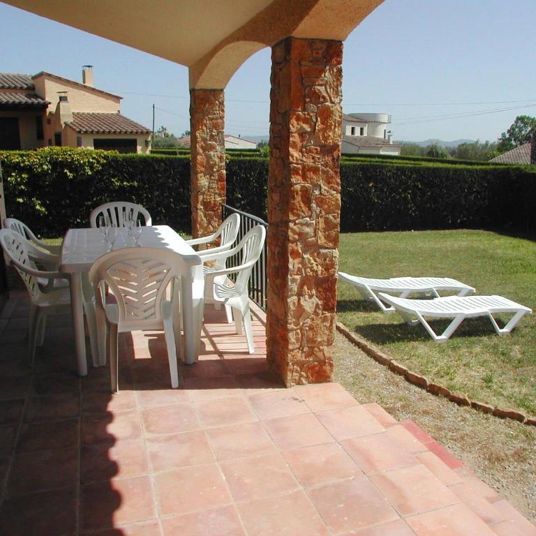 Bell Racó 37 - Four-Bedroom House - 23