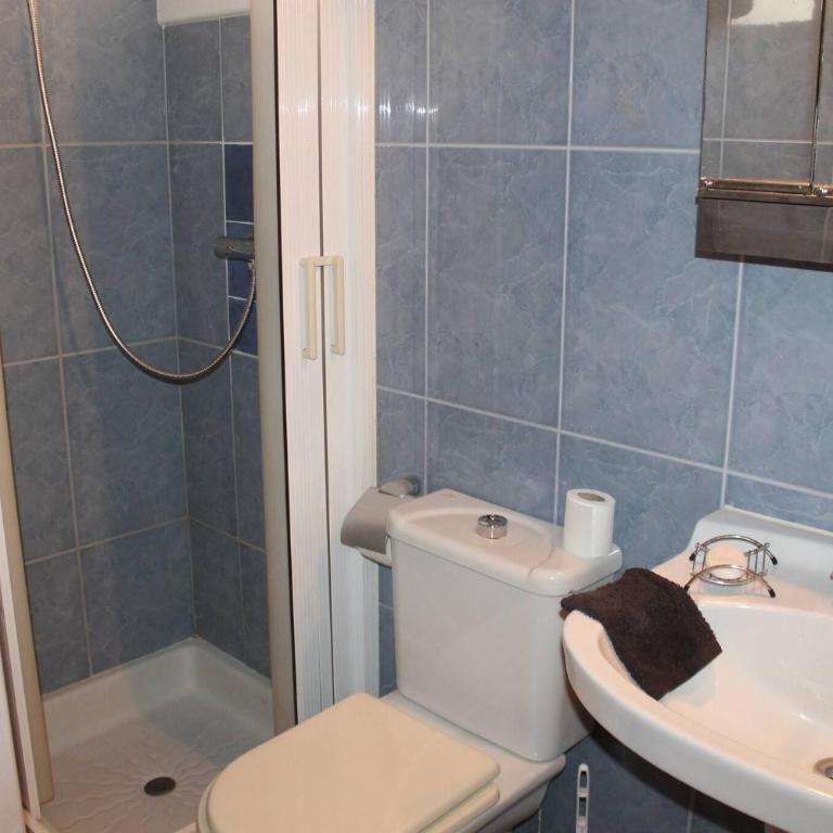 Sur Alf Apartement 200 meter from the beach - Three-Bedroom Apartment - 4