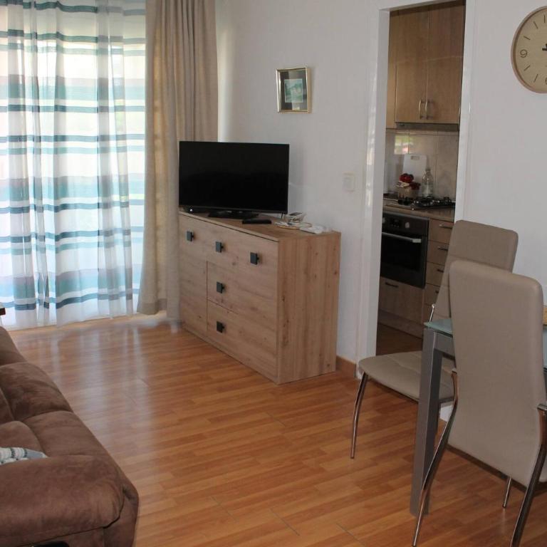 Sur Alf Apartement 200 meter from the beach - Three-Bedroom Apartment - 11