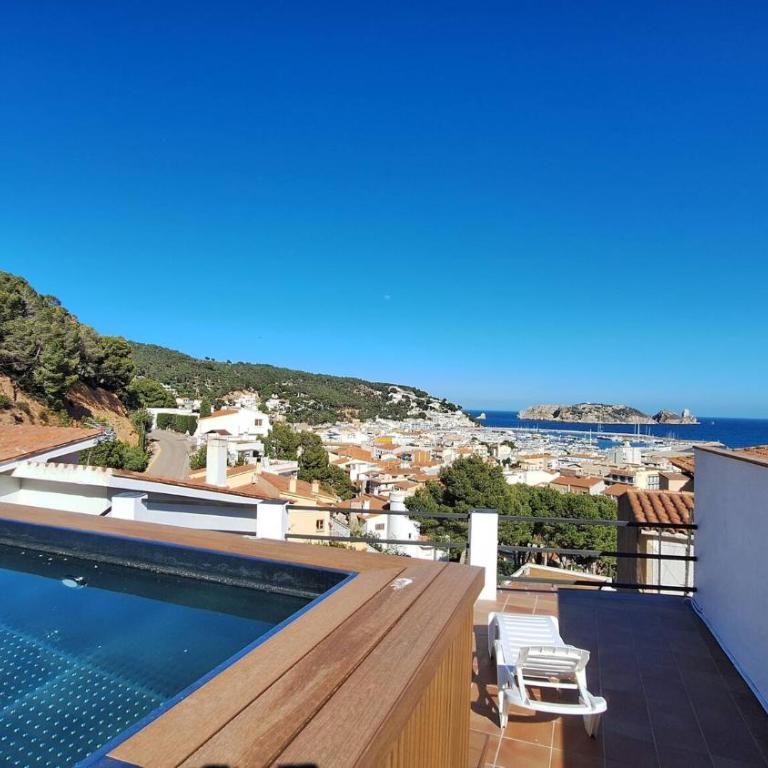 Mediterrània 21 - Three-Bedroom House - 4