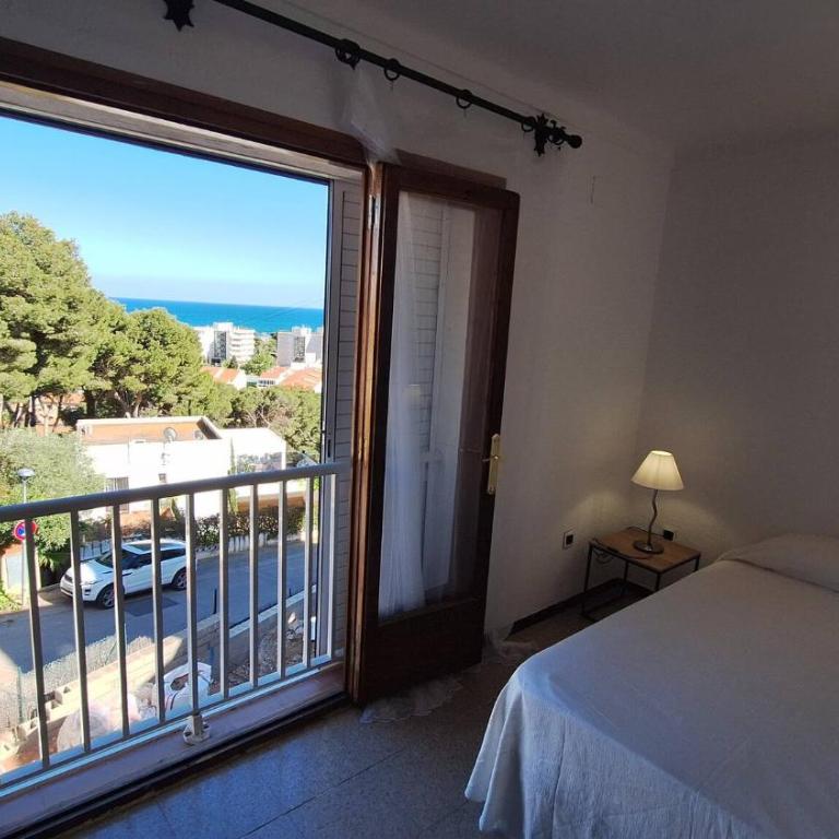 Mediterrània 21 - Three-Bedroom House - 23